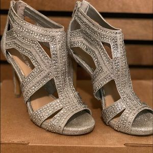 Gianni Bini Women's Sianna Heel